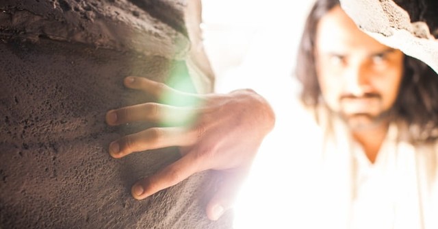 9 Glorious Things the Resurrection of Jesus Means