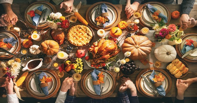 thanksgiving food on table