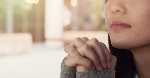 woman praying