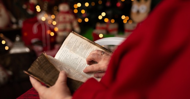 Woman reading Bible at Christmas, christmas prayers