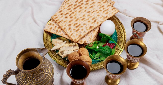 passover meal, what does passover celebrate