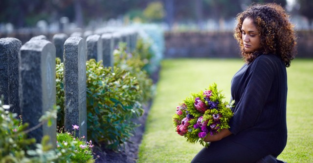 7 Comforting Prayers for the Death of a Child