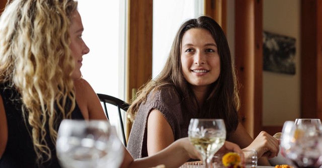 Thanksgiving dinner conversation talking