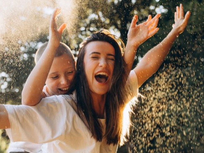 The Beta Mom Trend Is Making Moms Rethink Control