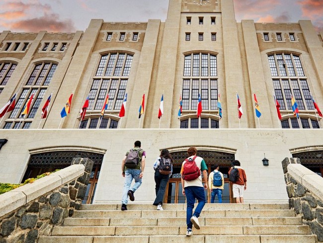 3 Prayers for the Graduate Moving Far from Home