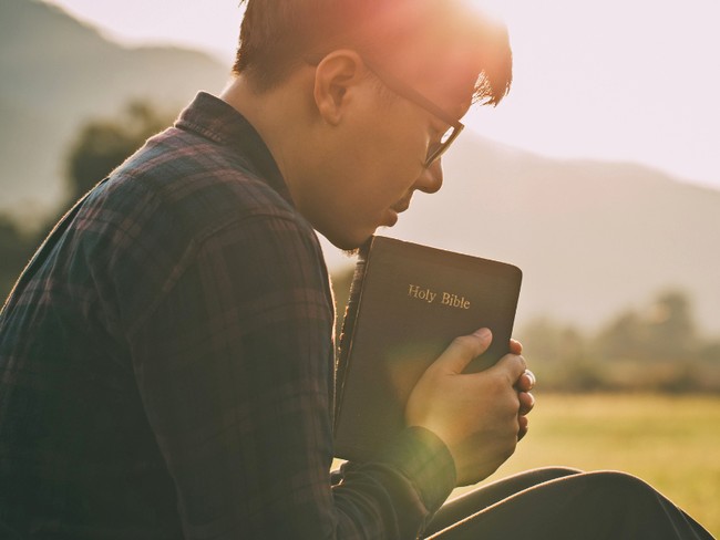 Sunday Morning Prayers to Worship God