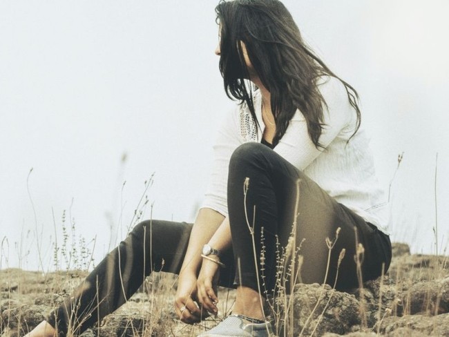 3 Powerful Ways to Stop Your Thoughts from Spiraling Out of Control