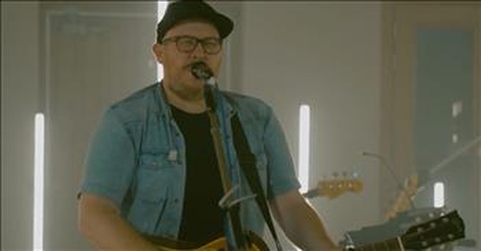'Valley' Chris McClarney Live Performance