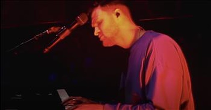 'Uncomplicated' Hillsong Young And Free Live Performance