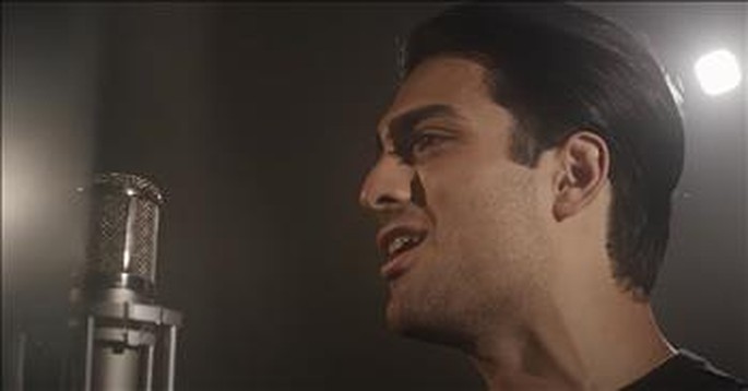 Matteo Bocelli Sings Acoustic 'Can You Feel Love Tonight' From The Lion King