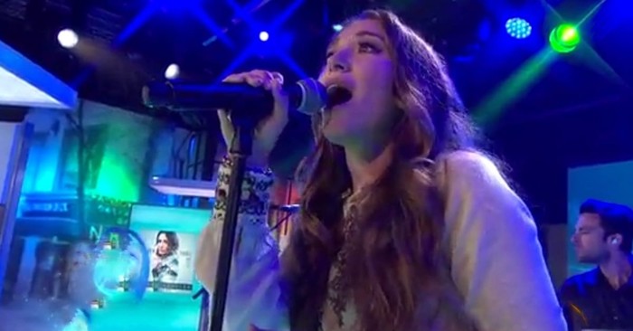 Lauren Daigle Worships On National TV With 'How Can It Be'