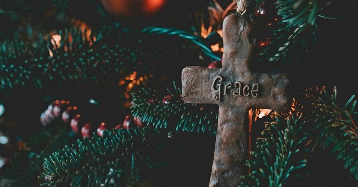 2 Ways to Refocus Your Heart This Christmas