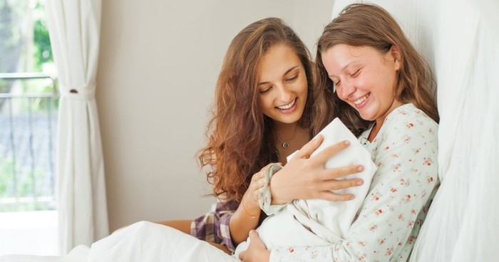 7 Creative Ways to Love New Moms