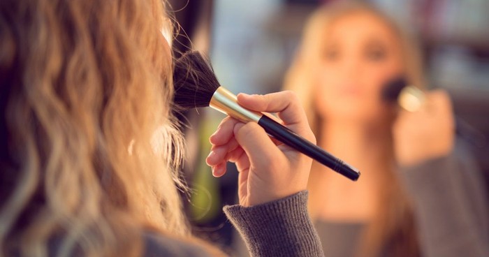 5 Tips to Turn Your Makeup Routine into a Spiritual Exercise