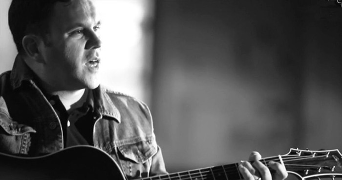 Matt Redman - 10,000 Reasons (Bless the Lord) (Official Music Video)