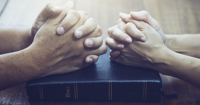10 Prayers for a Hurting Marriage