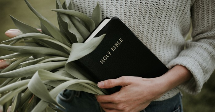 8 Holy Week Scriptures - Bible Verses for Each Day of Holy Week