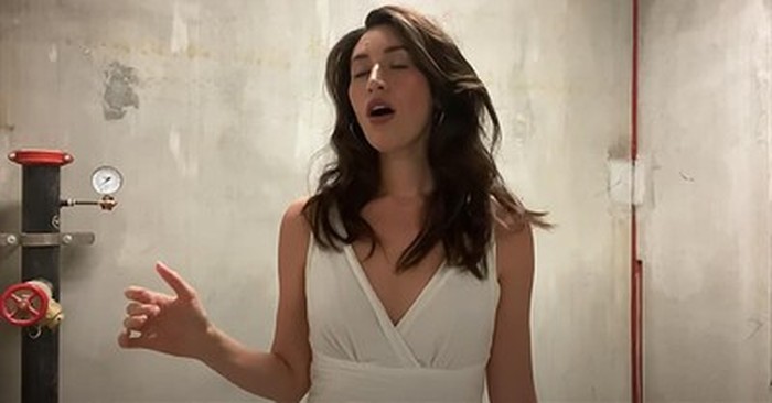 Viral Vocalist Sings 'Ave Maria' in Stairwell