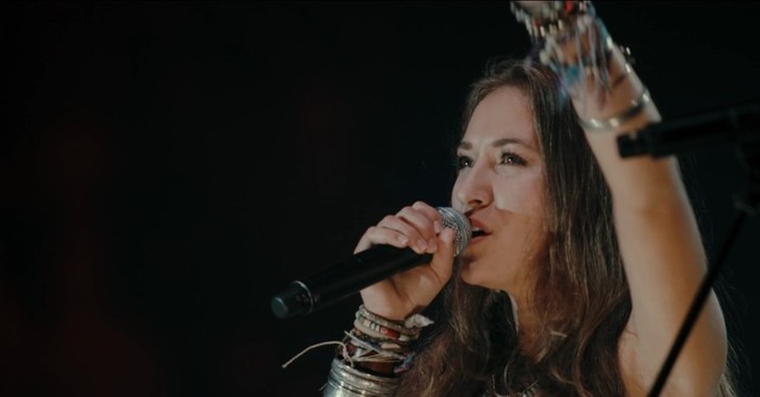 'How Great Thou Art' Lauren Daigle And Hillsong UNITED