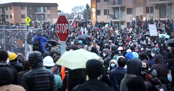 Protestors Take to the Minnesota Streets after a Young Black Man Is Killed by Police during a Traffic Stop