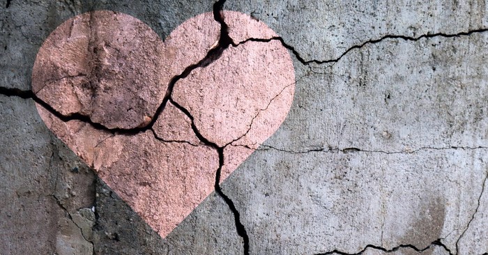 How Does God Heal the Brokenhearted? 