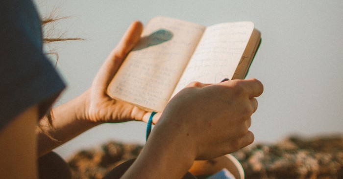 How to See God's Hand in Your Life through a Prayer Journal
