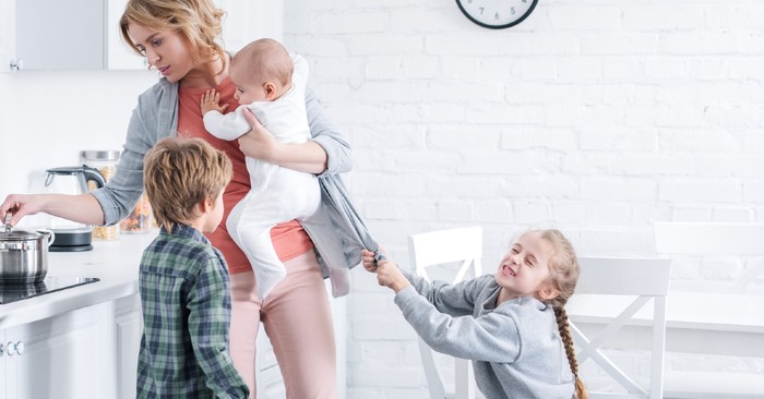 4 Uplifting Reminders for the Overwhelming Days of Motherhood
