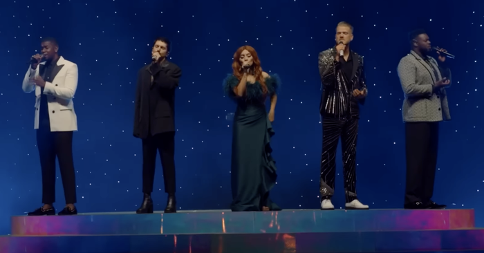 Pentatonix Performs A Cappella Rendition of 'Hallelujah'