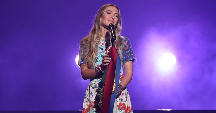 Lauren Daigle Says She Wrote ‘Rescue’ after God Gave Her a Vision of a Woman Struggling with Addiction