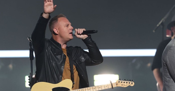 Matthew West Reveals Emotional Encounter Behind No. 1 Song ‘Don’t Stop Praying’