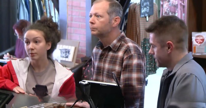 Strangers Step In after Rude Cashier Mocks Man Who Cannot Read