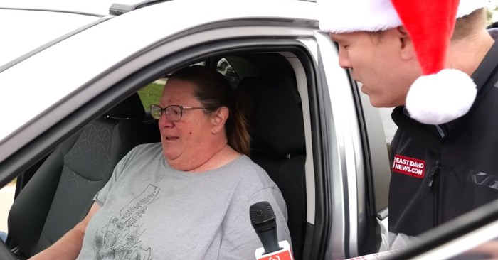 Selfless School Janitor Moved to Tears by Heartwarming Secret Santa Gift