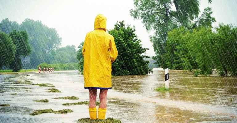 Help for Facing Life's Storms: 7 Promises of God