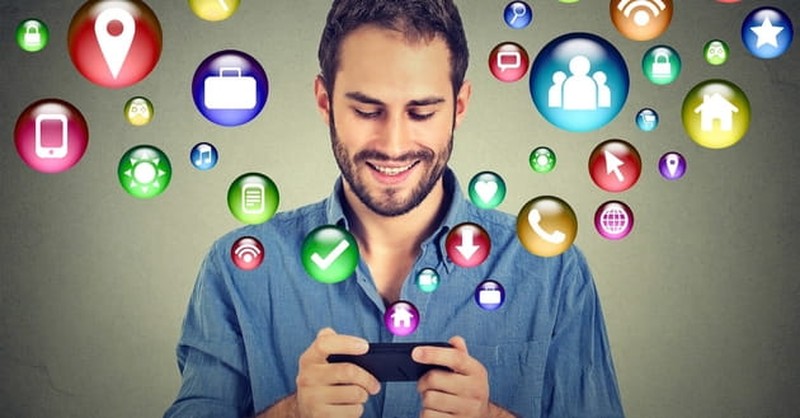 How Do Online Distractions Keep Us from Crucial Things?