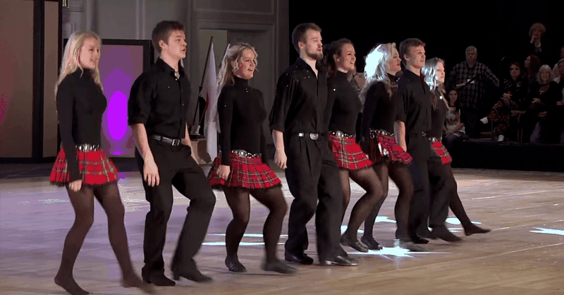 12 Siblings Stun Audience with Irish Dance and Song