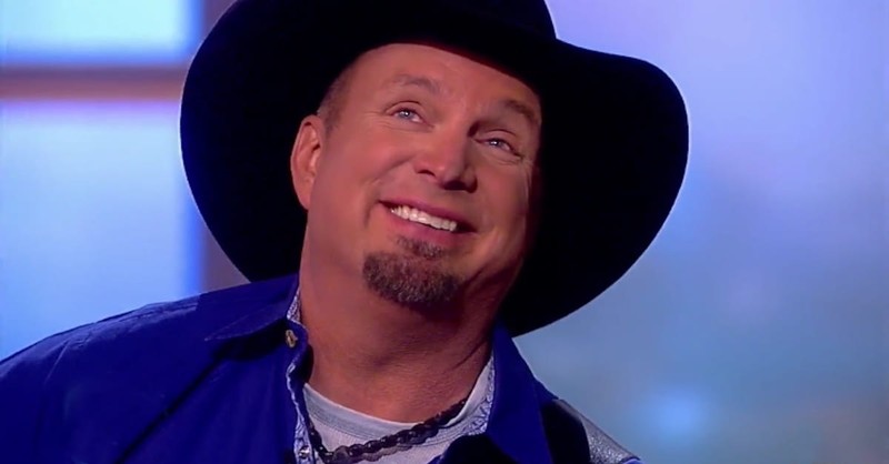 Garth Brooks Sings a Special Song on <i>The View</i> That's Perfect For Thanksgiving