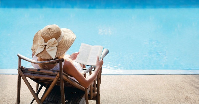 You Need These 10 Books in Your Beach Bag Right Now