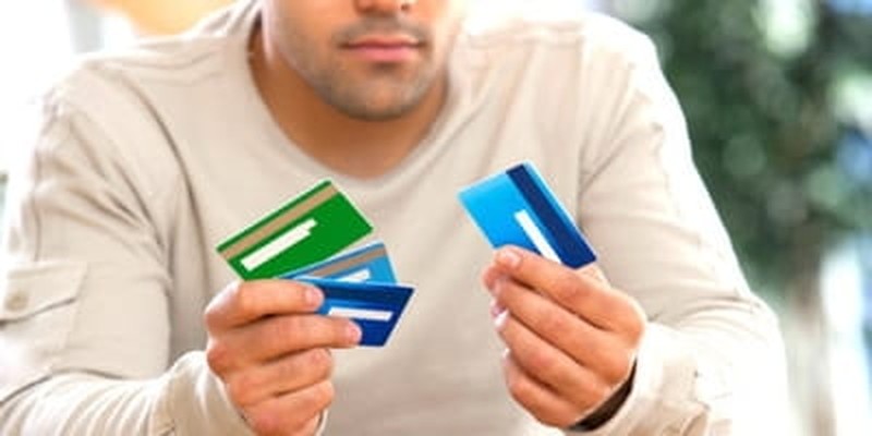 The Advantages of Paying with a Credit Card