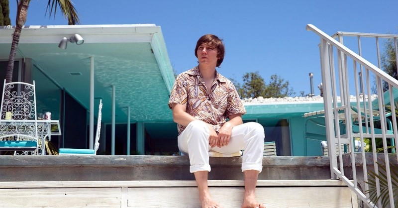 A Beach Boy Finds <i>Love & Mercy</i> in an Earthly Savior