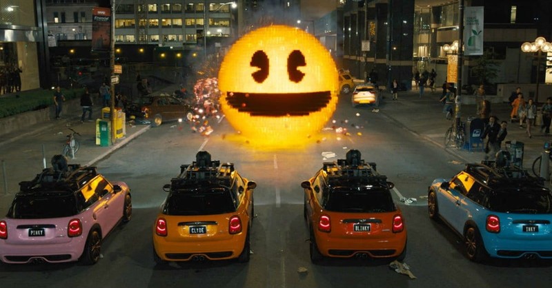 The Geeks Inherit the Earth in Entertaining <i>Pixels</i>