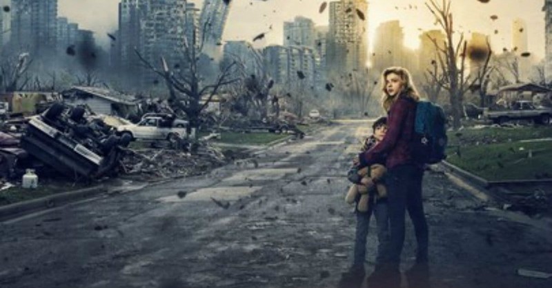 <i>The 5th Wave</i> Crashes and Burns into Dystopian Oblivion