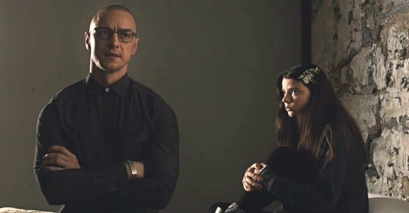 <i>Split</i> Has Style & Scares, but Not Much Substance