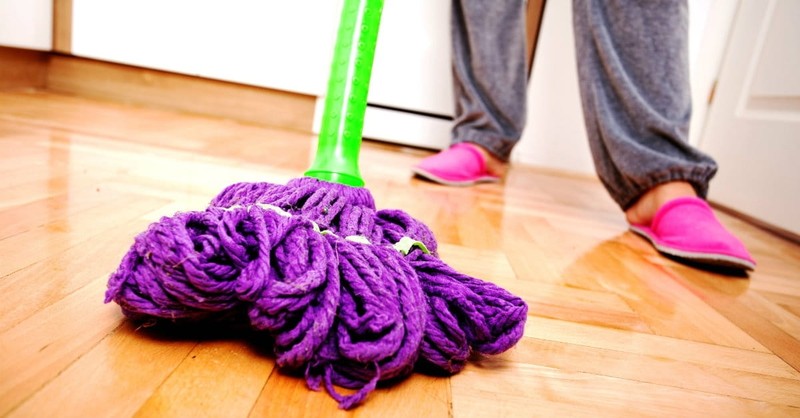 8 Proven Ways to Find God in the Everyday Tasks of Homemaking