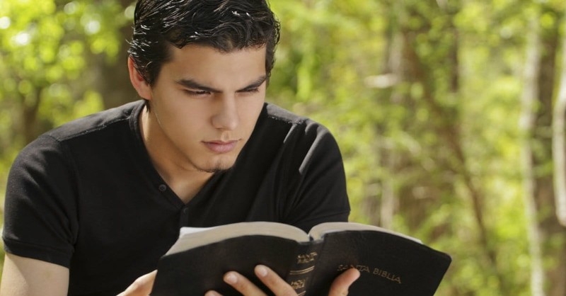 5 Helpful Strategies for Daily Bible Reading