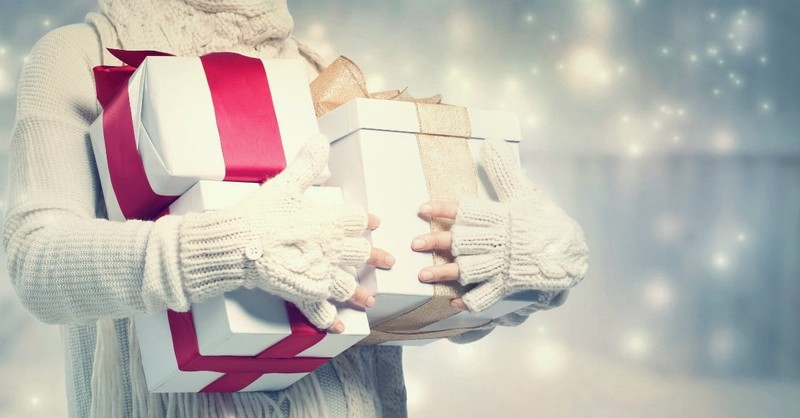 17 Ways Christians Can Give Back this Christmas