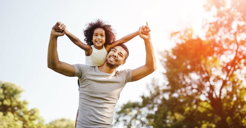 5 Ways to Encourage Your Husband as a Dad