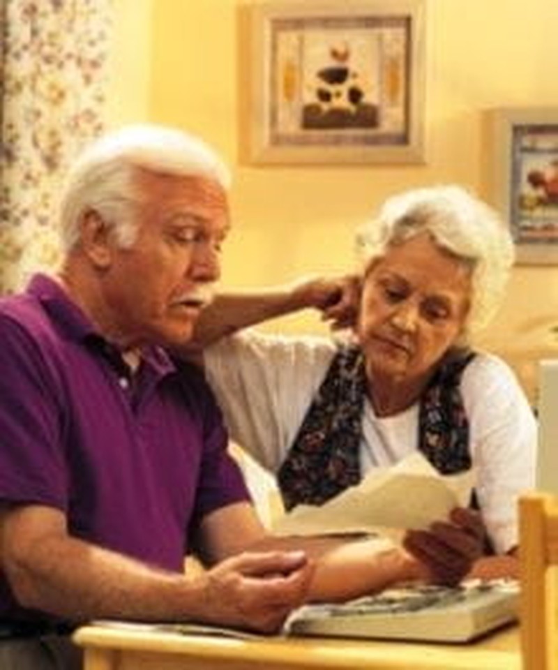 7 Signs Your Aging Parent Needs Financial Help