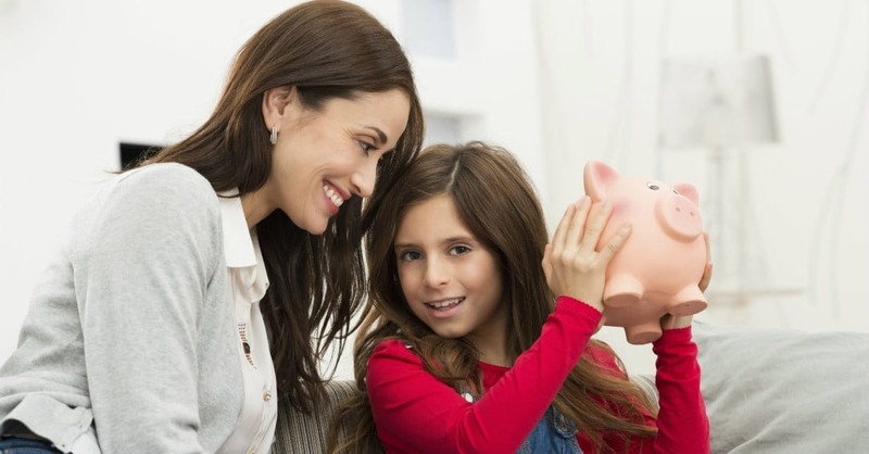 10 Ideas for Raising Children to Become Generous Adults