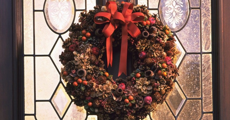 10. Make an Advent Wreath 