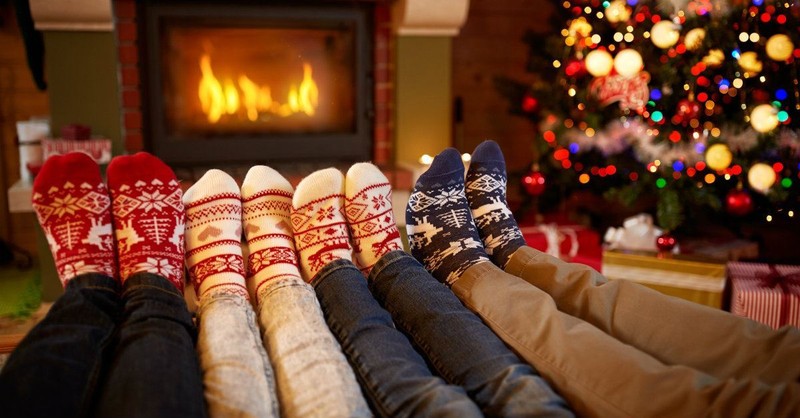 10 Best Christmas Traditions for Family Bonding